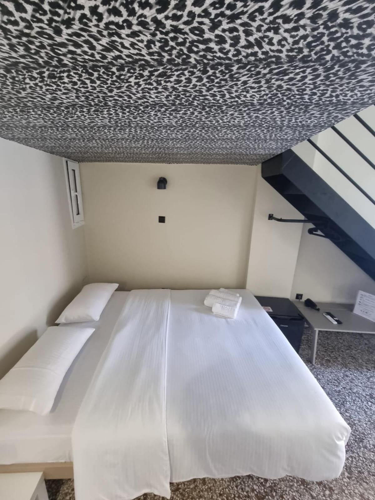 7Athens Aparthotel ภายนอก รูปภาพ